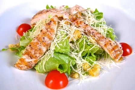 Цезарь с курицей
